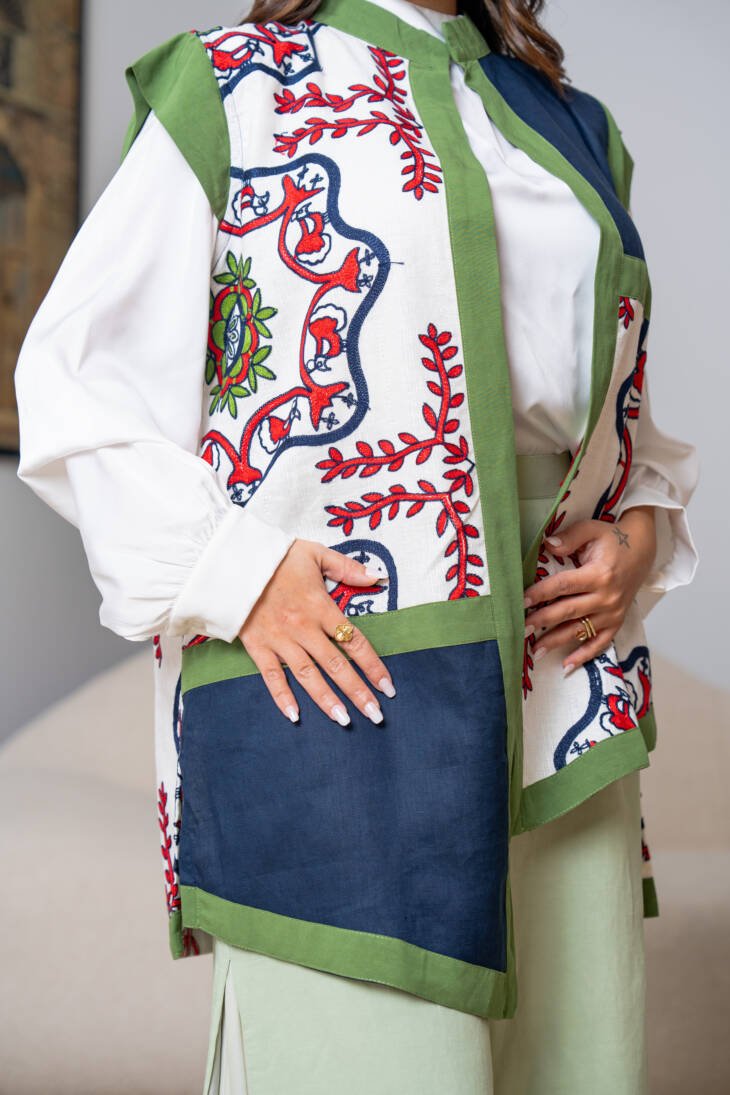 Colourful modern vest - Image 4