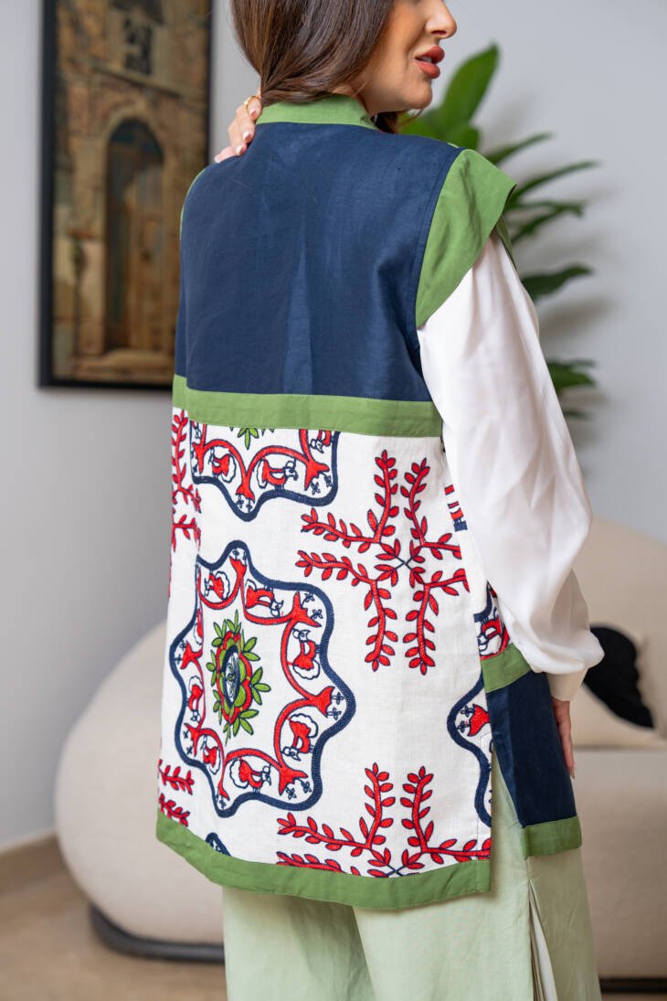 Colourful modern vest - Image 2