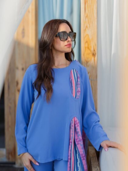 بلوزة مع وشاح ملون<br>