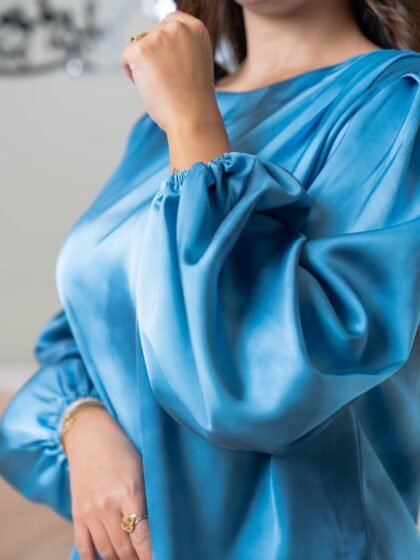 بلوزة ساتان مموجة